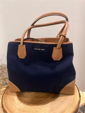 NWT Michael Kors Mercer Gallery Medium Tote Bag Navy Blue Canvas Tan Leather